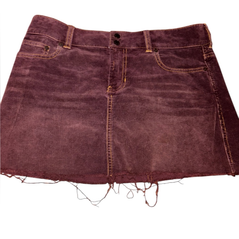 Abercrombie & Fitch corduroy mini skirt in a  -maroon color size 4